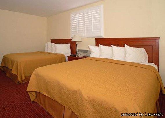 Ramada By Wyndham Tempe Near Asu Hotell Rom bilde
