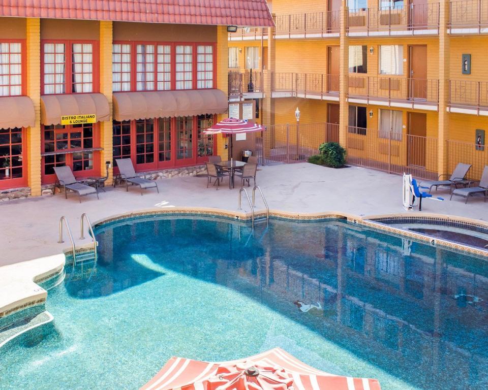 Ramada By Wyndham Tempe Near Asu Hotell Eksteriør bilde
