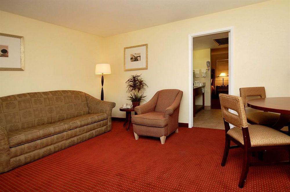 Ramada By Wyndham Tempe Near Asu Hotell Eksteriør bilde